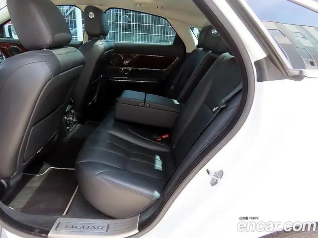 Jaguar XJ 2014 3.0 автомат (гидро), миниатюра 6 Jaguar XJ 2014 3.0 автомат (гидро), миниатюра 6