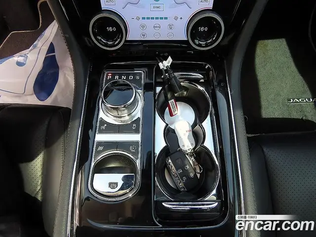 Jaguar XJ 2014 3.0 автомат (гидро), миниатюра 10 Jaguar XJ 2014 3.0 автомат (гидро), миниатюра 10