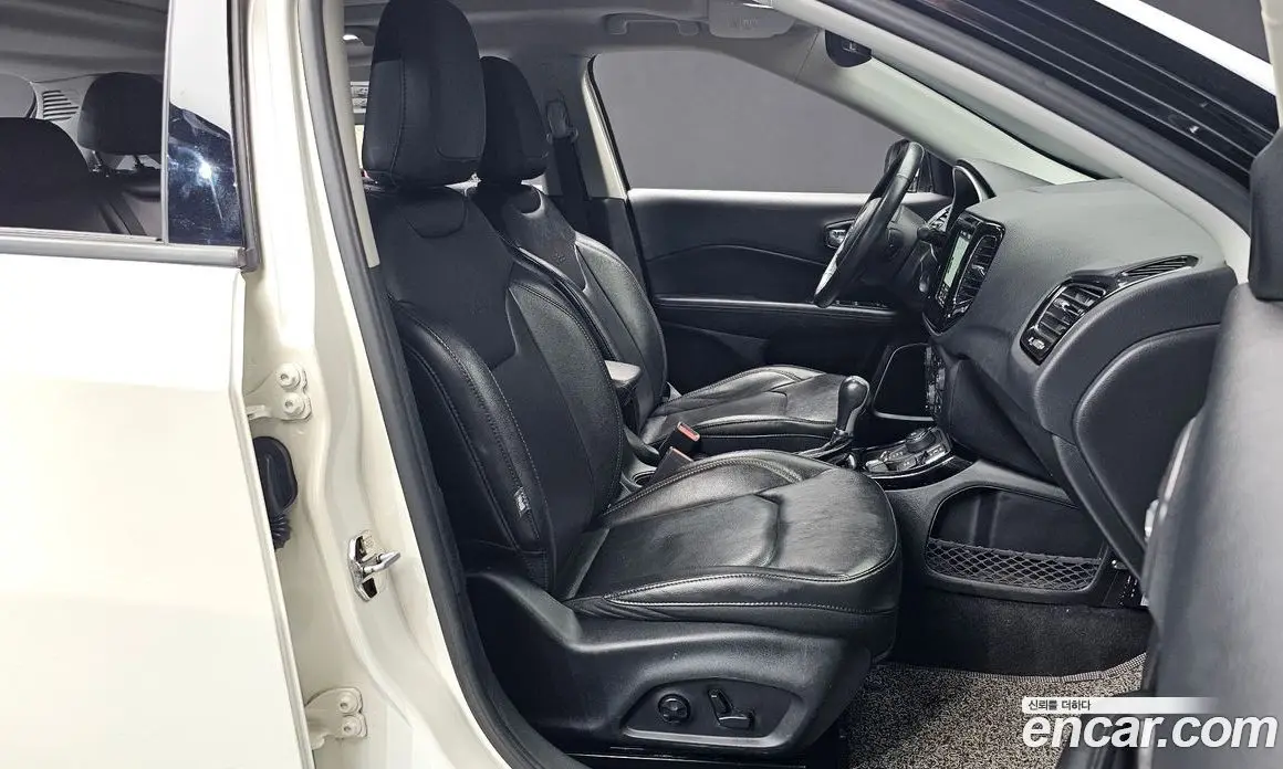 Jeep Compass 2019 2.4 автомат (гидро), фото 12 Jeep Compass 2019 2.4 автомат (гидро), фото 12