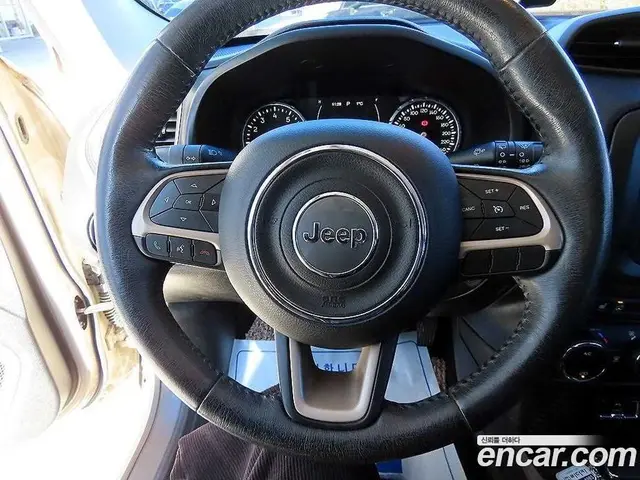 Jeep Renegade 2016 2.4 автомат (гидро), миниатюра 8