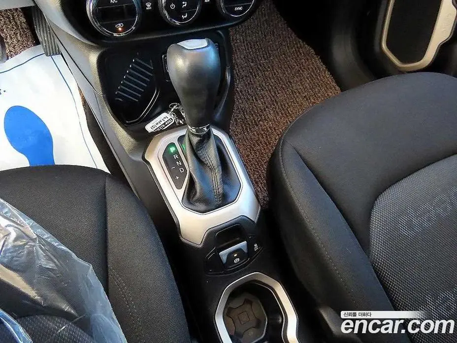 Jeep Renegade 2016 2.4 автомат (гидро), фото 10