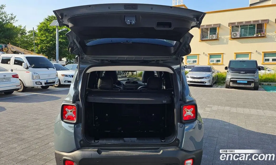 Jeep Renegade 2017 2.0 автомат (гидро), фото 13 Jeep Renegade 2017 2.0 автомат (гидро), фото 13