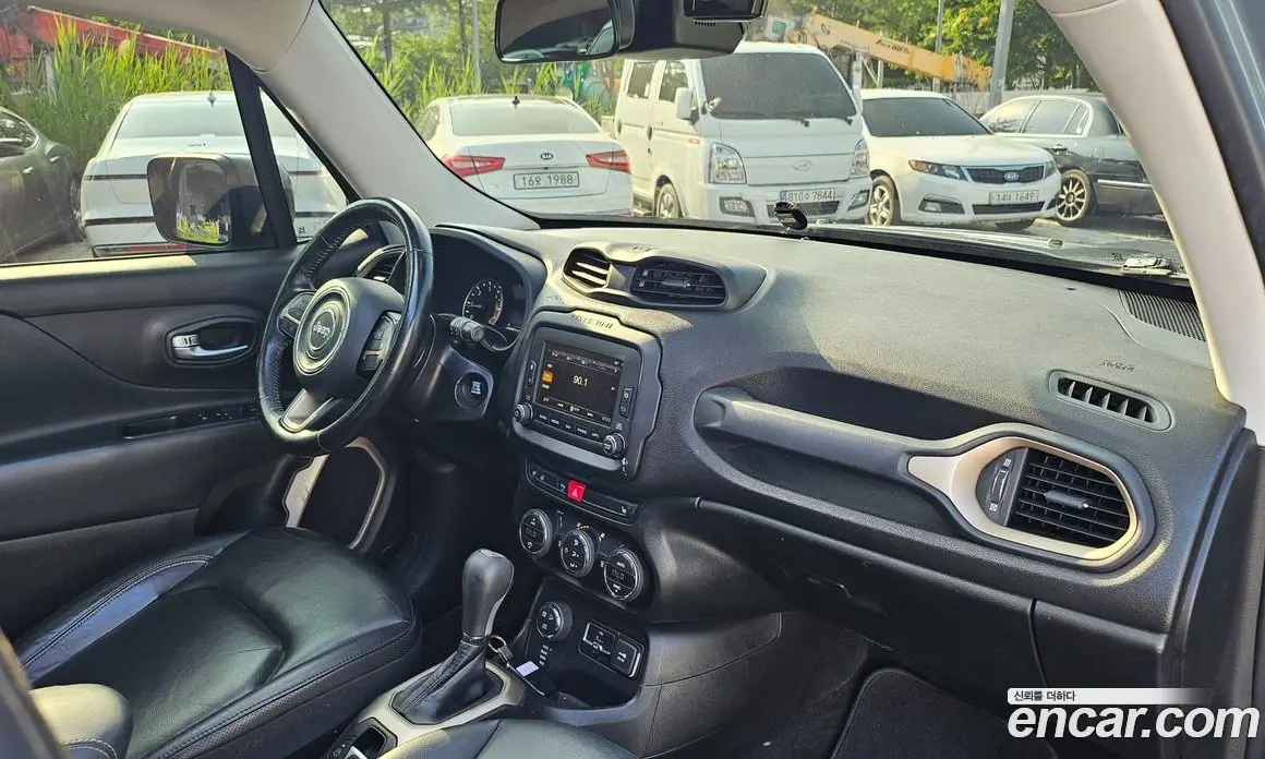 Jeep Renegade 2017 2.0 автомат (гидро), фото 14 Jeep Renegade 2017 2.0 автомат (гидро), фото 14