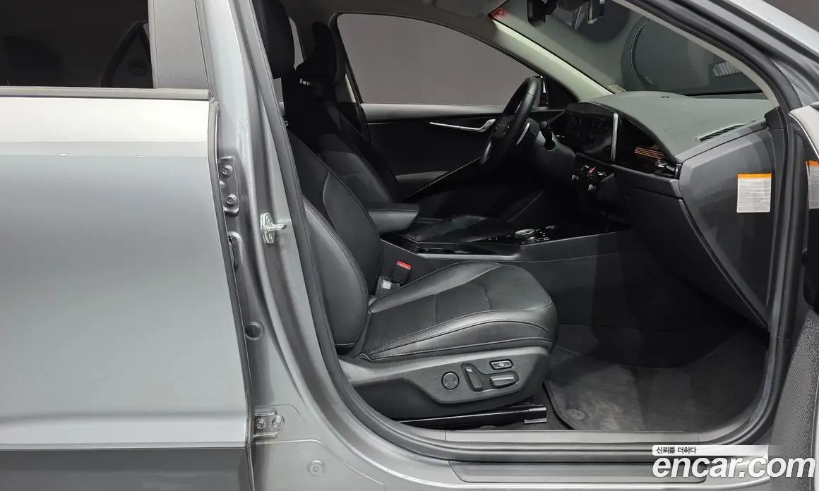 Kia Niro 2023 0.2 автомат (гидро), фото 11 Kia Niro 2023 0.2 автомат (гидро), фото 11