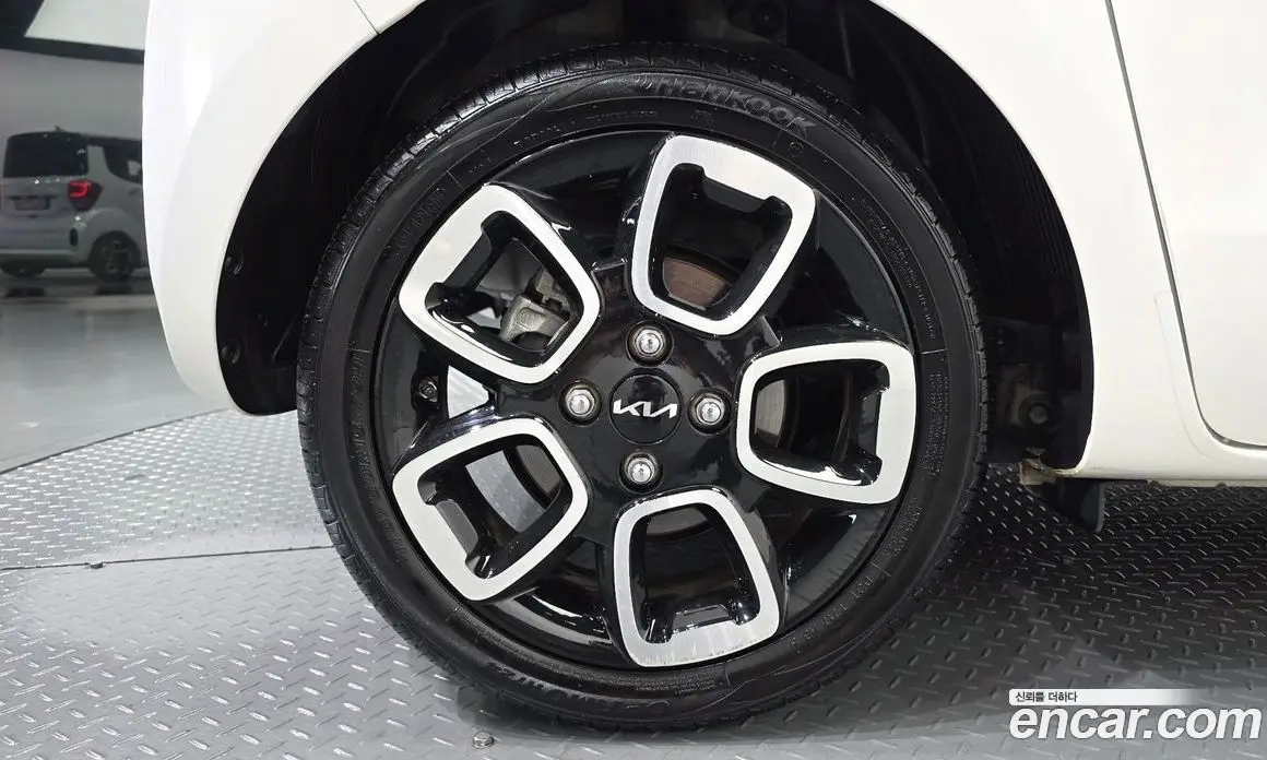 Kia Ray 2022 1.0 автомат (гидро), фото 5