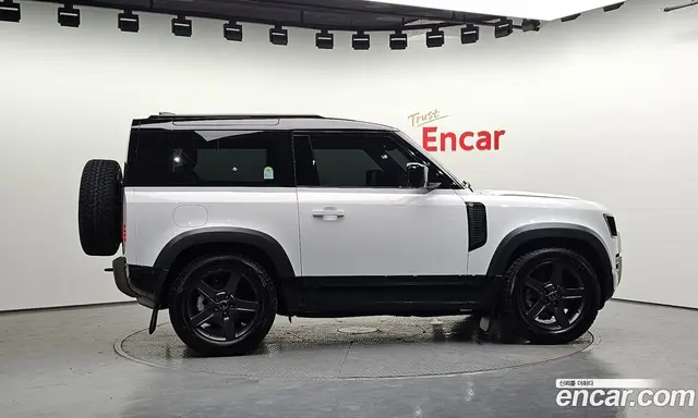 Land Rover Defender 2024 3.0 автомат (гидро), миниатюра 5 Land Rover Defender 2024 3.0 автомат (гидро), миниатюра 5