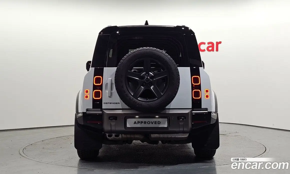 Land Rover Defender 2024 3.0 автомат (гидро), фото 7 Land Rover Defender 2024 3.0 автомат (гидро), фото 7