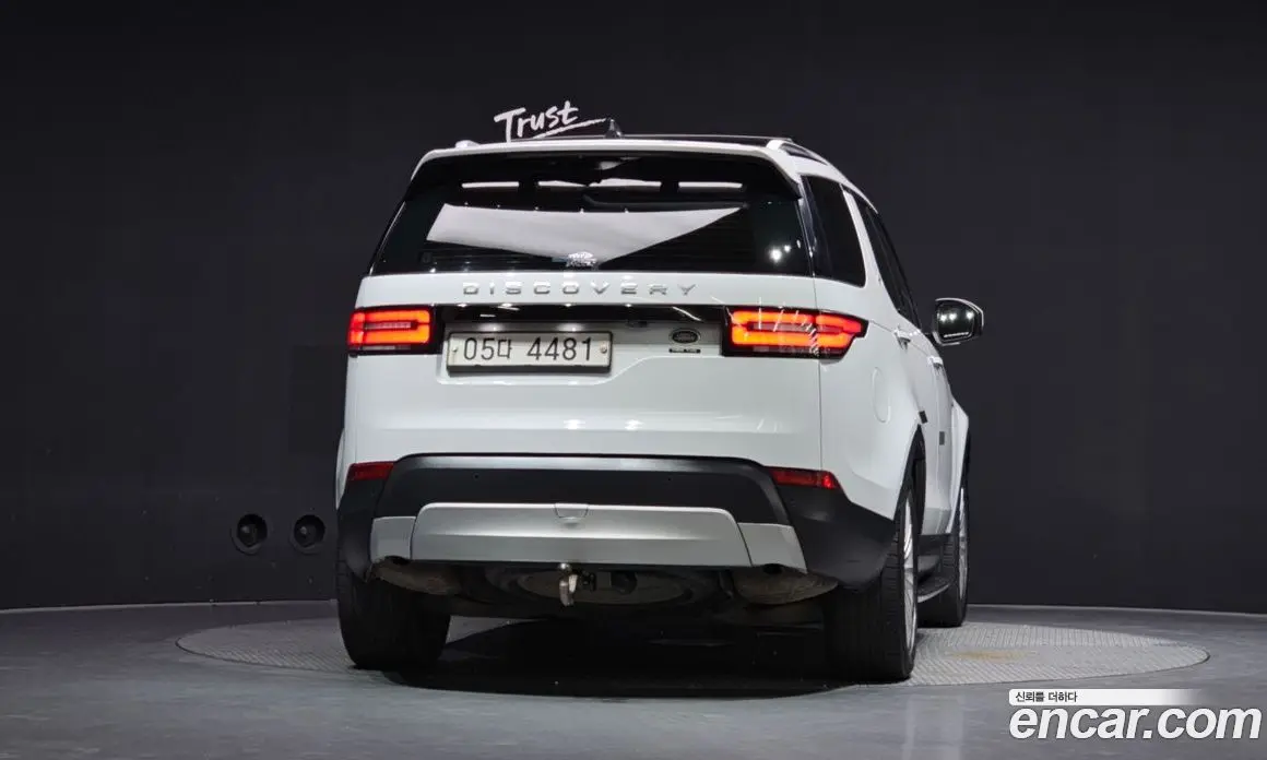 Land Rover Discovery 2018 3.0 автомат (гидро), фото 4