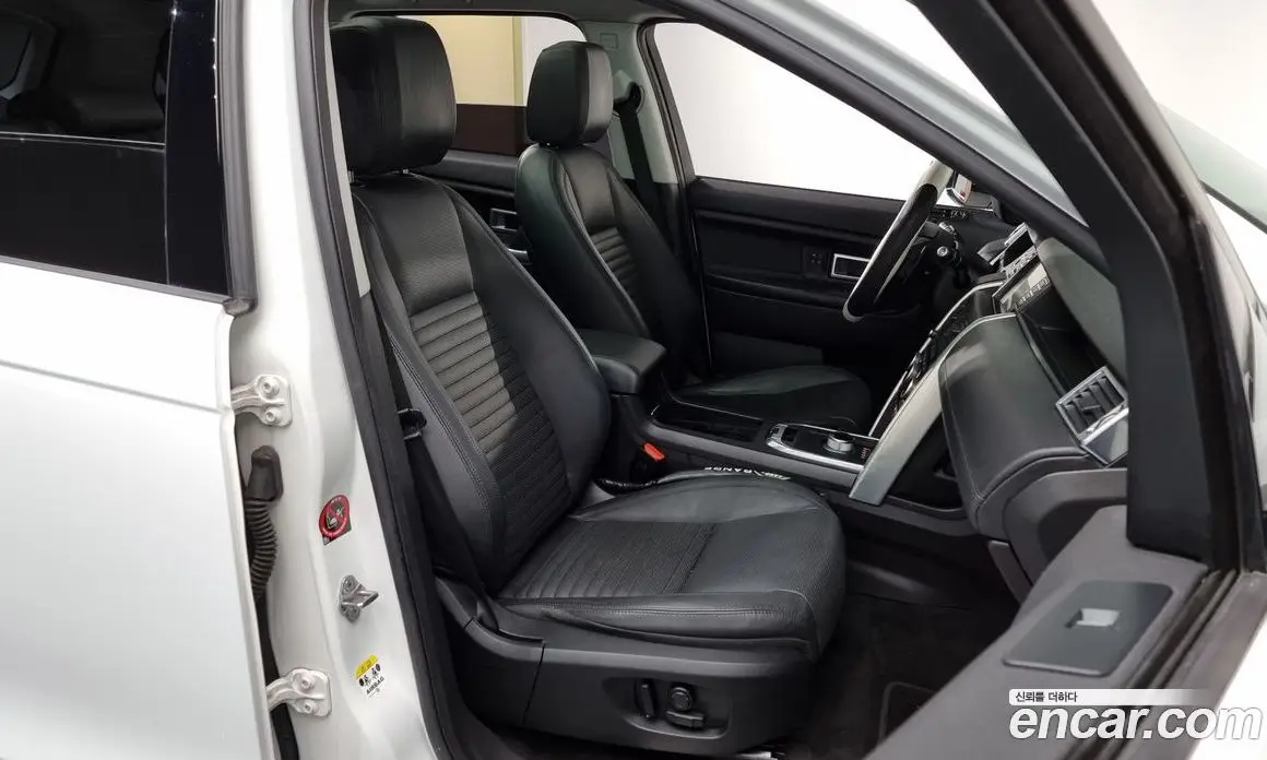 Land Rover Discovery Sport 2016 2.0 автомат (гидро), фото 10 Land Rover Discovery Sport 2016 2.0 автомат (гидро), фото 10