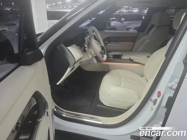Land Rover Range Rover 2025 3.0 автомат (гидро), миниатюра 6