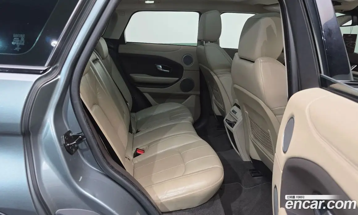 Land Rover Range Rover Evoque 2016 2.0 автомат (гидро), фото 12 Land Rover Range Rover Evoque 2016 2.0 автомат (гидро), фото 12