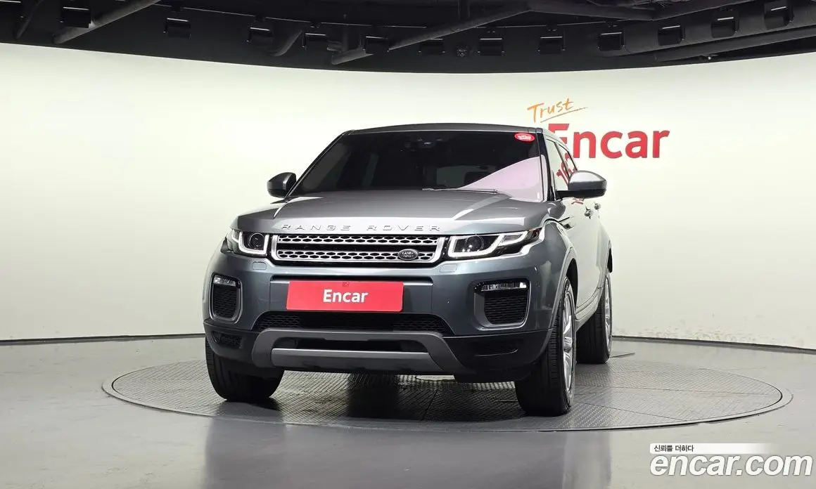 Land Rover Range Rover Evoque 2016 2.0 автомат (гидро), фото 3 Land Rover Range Rover Evoque 2016 2.0 автомат (гидро), фото 3