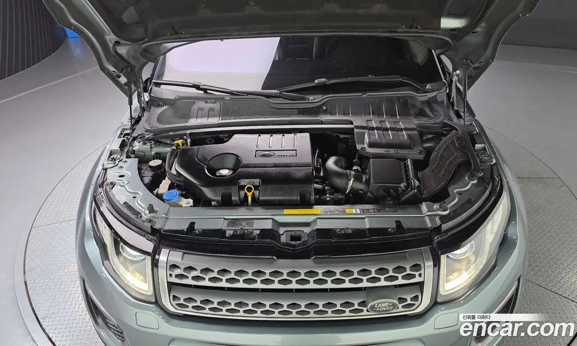 Land Rover Range Rover Evoque 2016 2.0 автомат (гидро), фото 6 Land Rover Range Rover Evoque 2016 2.0 автомат (гидро), фото 6