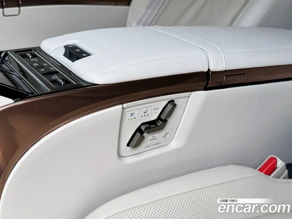 Lexus LM 2024 2.4 автомат (гидро), фото 17 Lexus LM 2024 2.4 автомат (гидро), фото 17