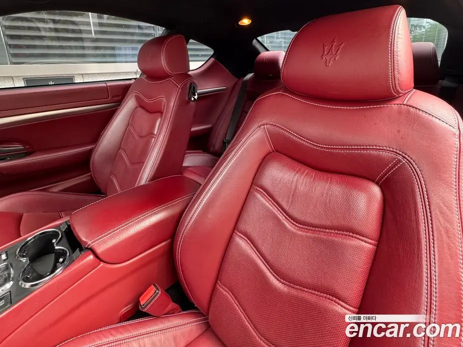 Maserati GranTurismo 2013 4.2 автомат (гидро), фото 12 Maserati GranTurismo 2013 4.2 автомат (гидро), фото 12