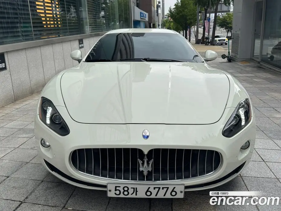 Maserati GranTurismo 2013 4.2 автомат (гидро), фото 3 Maserati GranTurismo 2013 4.2 автомат (гидро), фото 3