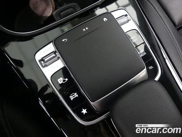 Mercedes-Benz A-Class 2019 2.0 автомат (гидро), миниатюра 12