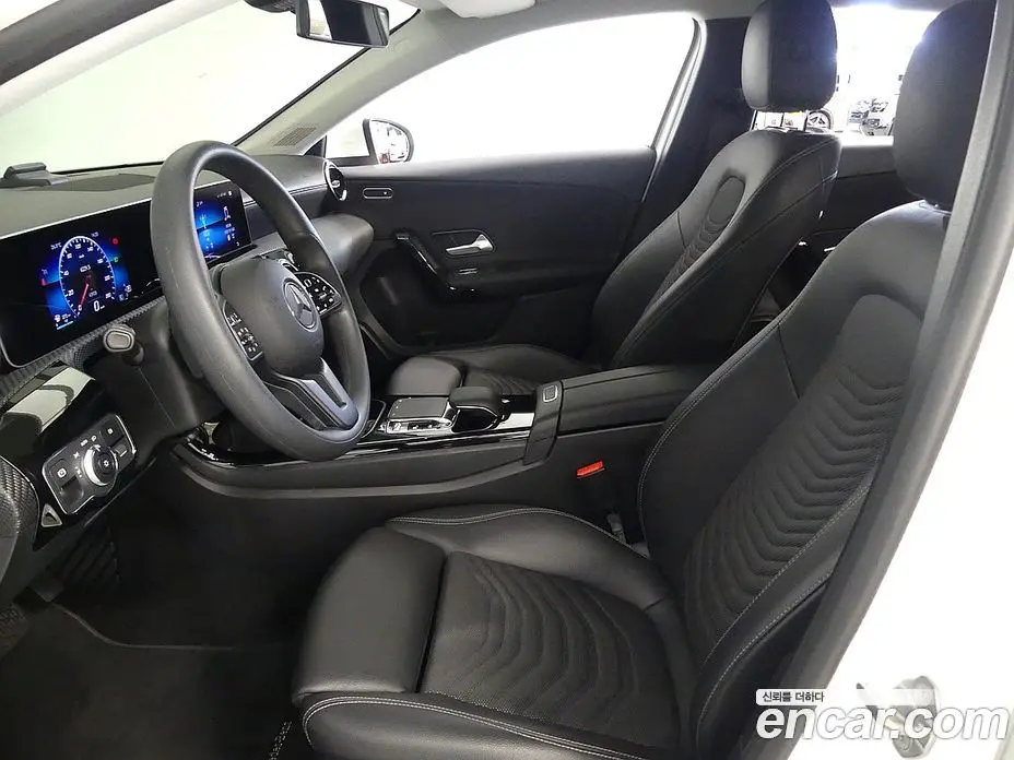 Mercedes-Benz A-Class 2019 2.0 автомат (гидро), фото 4