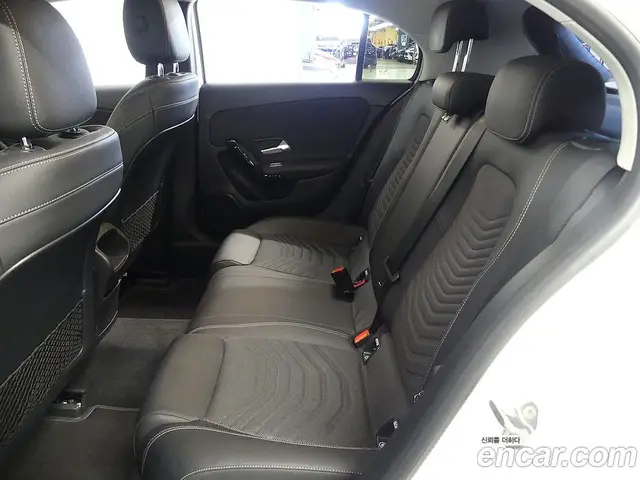 Mercedes-Benz A-Class 2019 2.0 автомат (гидро), миниатюра 5