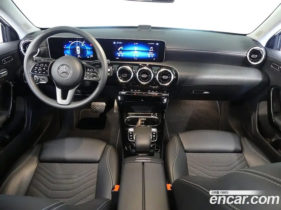 Mercedes-Benz A-Class 2019 2.0 автомат (гидро), фото 7