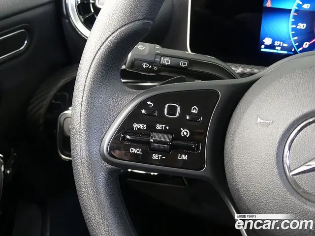 Mercedes-Benz A-Class 2019 2.0 автомат (гидро), миниатюра 9