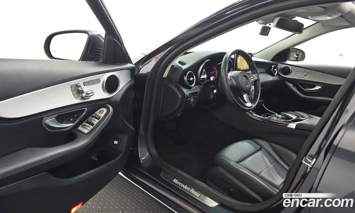 Mercedes-Benz C-Class 2015 2.1 автомат (гидро), фото 10 Mercedes-Benz C-Class 2015 2.1 автомат (гидро), фото 10