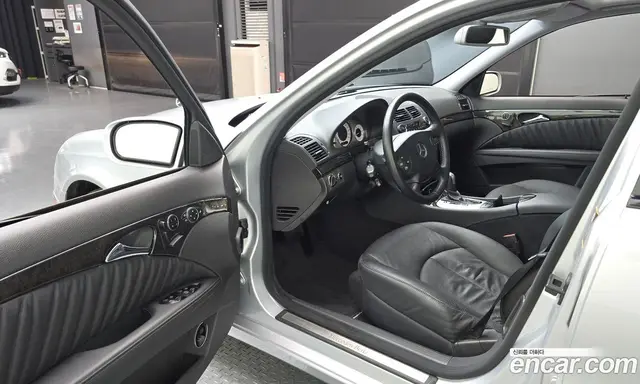 Mercedes-Benz E-Class 2005 3.5 автомат (гидро), миниатюра 10
