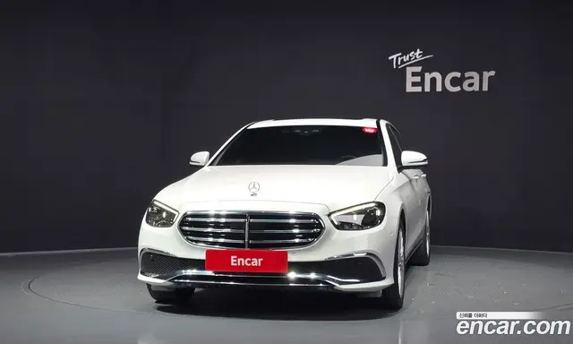 Mercedes-Benz E-Class 2020 2.0 автомат (гидро), миниатюра 3 Mercedes-Benz E-Class 2020 2.0 автомат (гидро), миниатюра 3