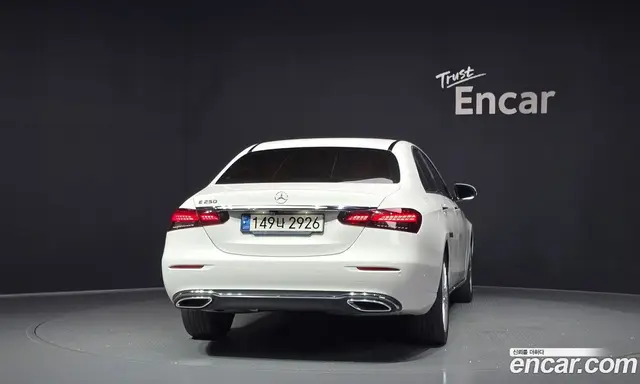 Mercedes-Benz E-Class 2020 2.0 автомат (гидро), миниатюра 4 Mercedes-Benz E-Class 2020 2.0 автомат (гидро), миниатюра 4