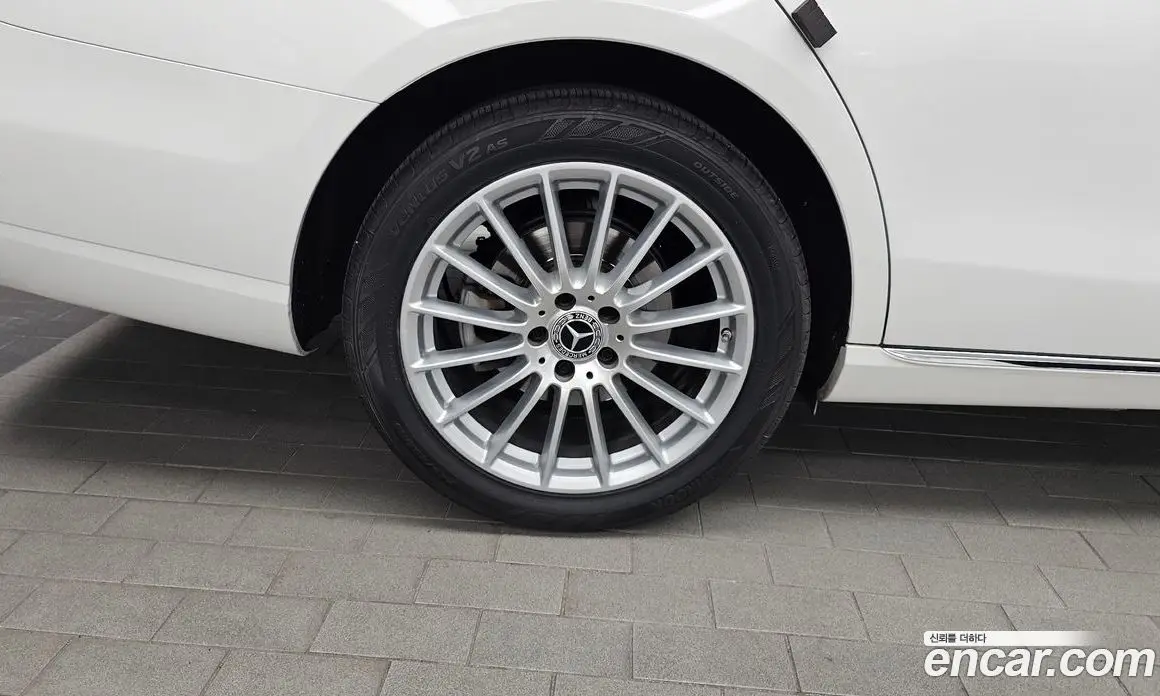 Mercedes-Benz E-Class 2020 2.0 автомат (гидро), фото 5 Mercedes-Benz E-Class 2020 2.0 автомат (гидро), фото 5