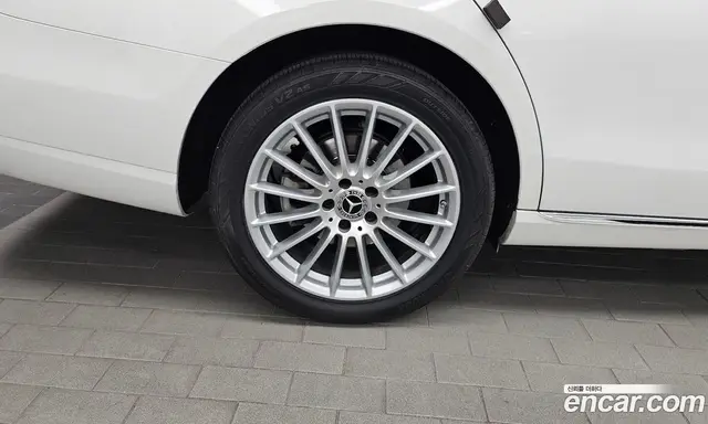 Mercedes-Benz E-Class 2020 2.0 автомат (гидро), миниатюра 5 Mercedes-Benz E-Class 2020 2.0 автомат (гидро), миниатюра 5