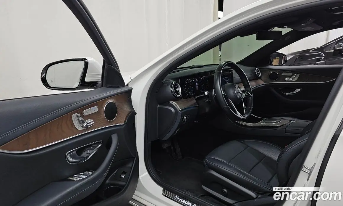 Mercedes-Benz E-Class 2020 2.0 автомат (гидро), фото 10 Mercedes-Benz E-Class 2020 2.0 автомат (гидро), фото 10