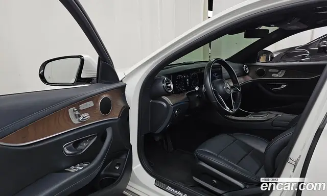 Mercedes-Benz E-Class 2020 2.0 автомат (гидро), миниатюра 10 Mercedes-Benz E-Class 2020 2.0 автомат (гидро), миниатюра 10