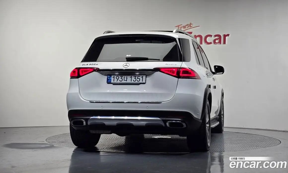Mercedes-Benz GLE-Class 2022 2.0 автомат (гидро), фото 4