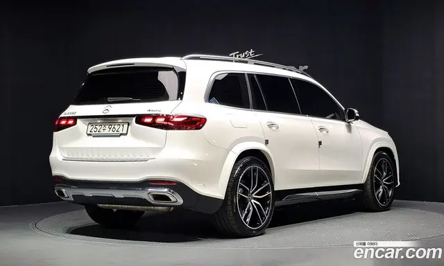 Mercedes-Benz GLS-Class 2024 4.0 автомат (гидро), миниатюра 2