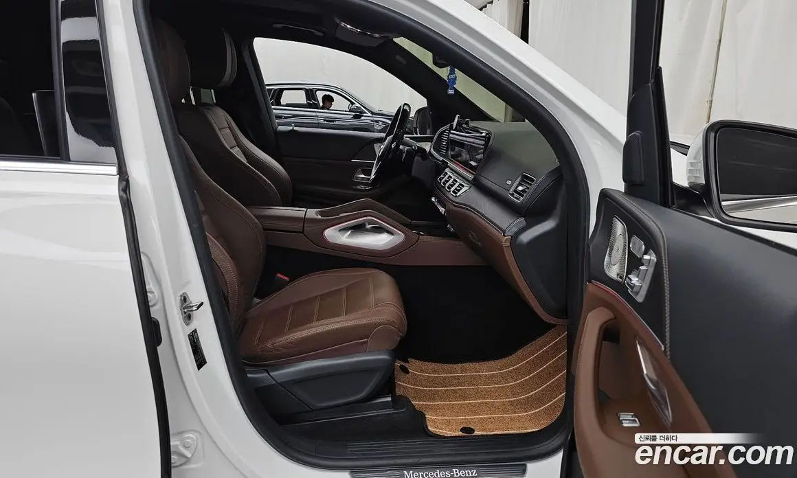 Mercedes-Benz GLS-Class 2024 4.0 автомат (гидро), фото 11