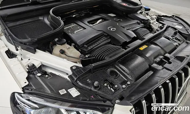 Mercedes-Benz GLS-Class 2024 4.0 автомат (гидро), миниатюра 6