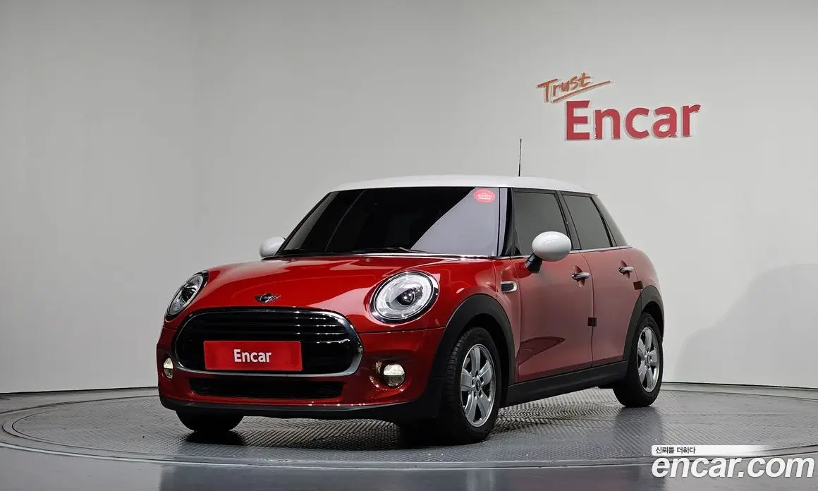 Mini Cooper 2018 1.5 автомат (гидро), фото 1 Mini Cooper 2018 1.5 автомат (гидро), фото 1