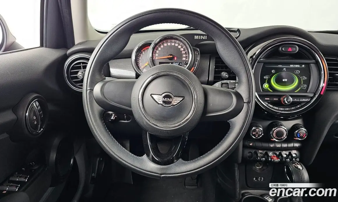 Mini Cooper 2018 1.5 автомат (гидро), фото 13 Mini Cooper 2018 1.5 автомат (гидро), фото 13