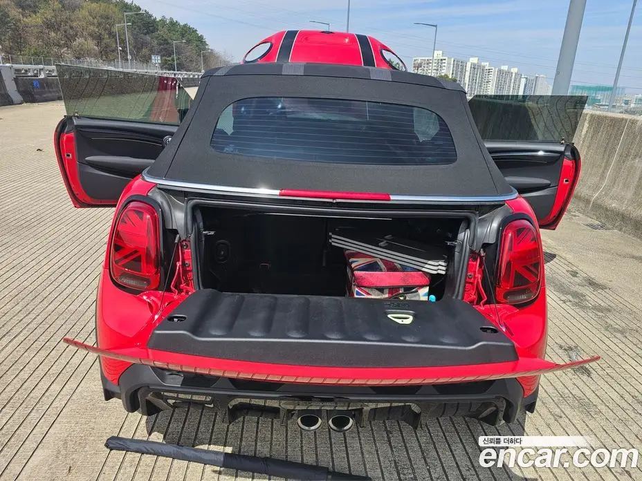 Mini Cooper Convertible 2024 2.0 автомат (гидро), фото 20 Mini Cooper Convertible 2024 2.0 автомат (гидро), фото 20