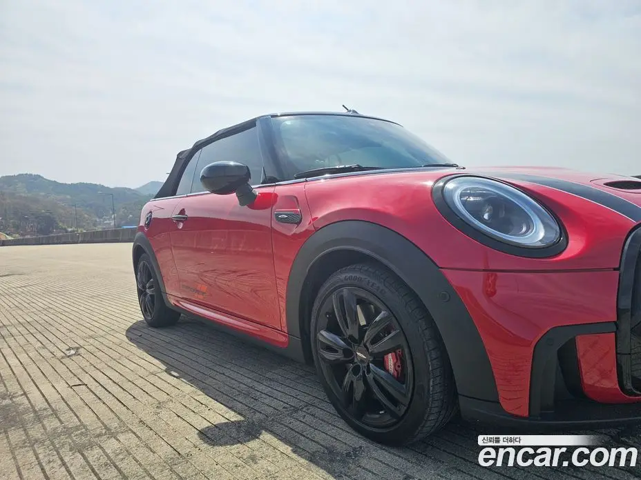 Mini Cooper Convertible 2024 2.0 автомат (гидро), фото 3 Mini Cooper Convertible 2024 2.0 автомат (гидро), фото 3