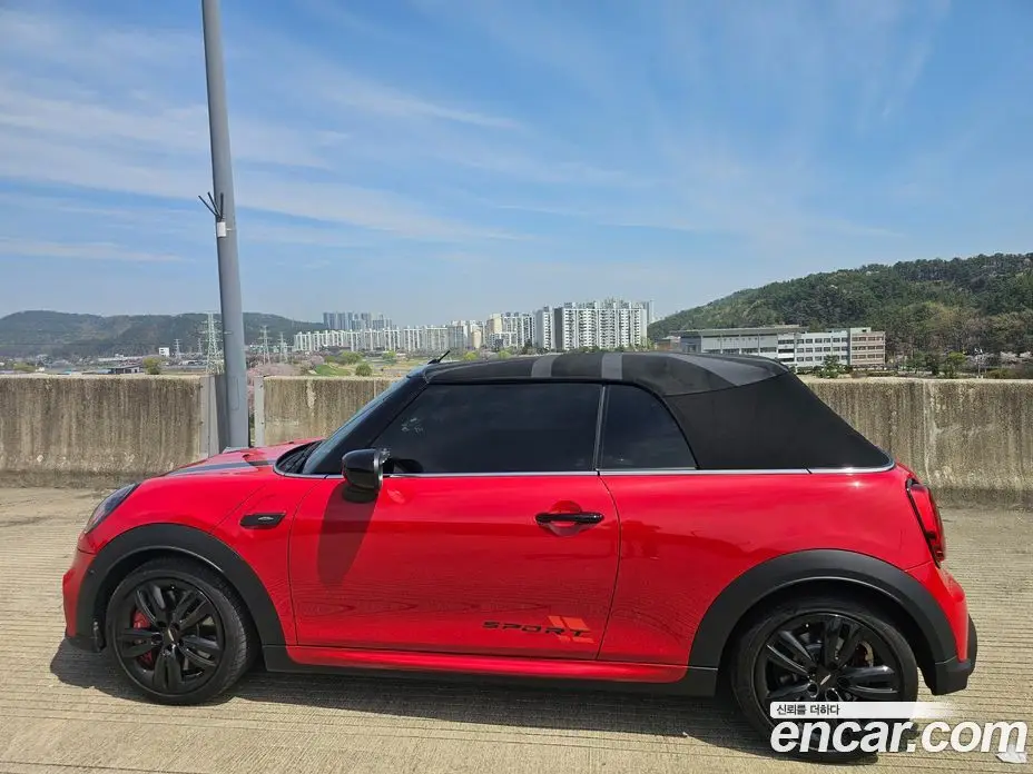 Mini Cooper Convertible 2024 2.0 автомат (гидро), фото 4 Mini Cooper Convertible 2024 2.0 автомат (гидро), фото 4