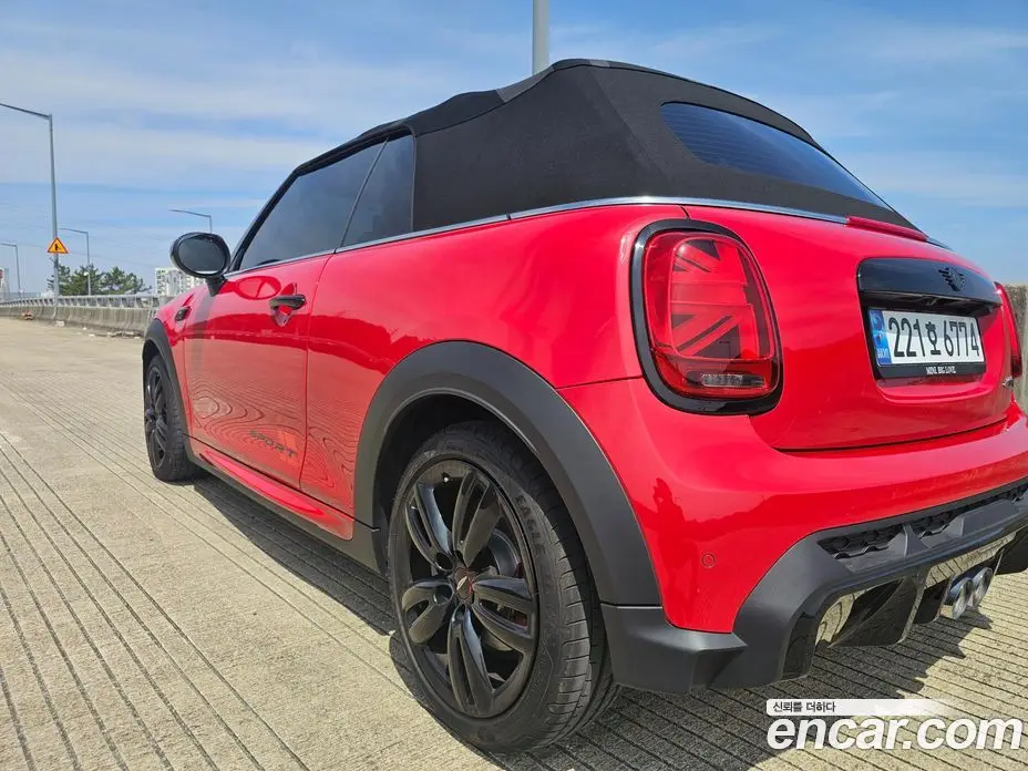 Mini Cooper Convertible 2024 2.0 автомат (гидро), фото 5 Mini Cooper Convertible 2024 2.0 автомат (гидро), фото 5
