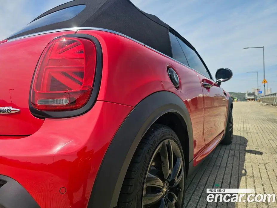 Mini Cooper Convertible 2024 2.0 автомат (гидро), фото 7 Mini Cooper Convertible 2024 2.0 автомат (гидро), фото 7