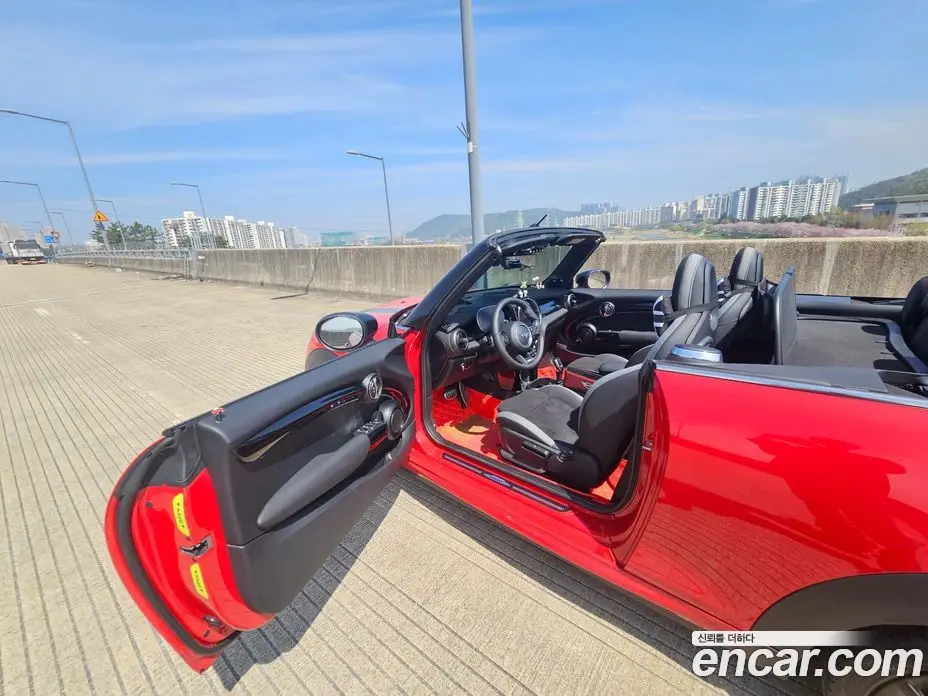 Mini Cooper Convertible 2024 2.0 автомат (гидро), фото 9 Mini Cooper Convertible 2024 2.0 автомат (гидро), фото 9