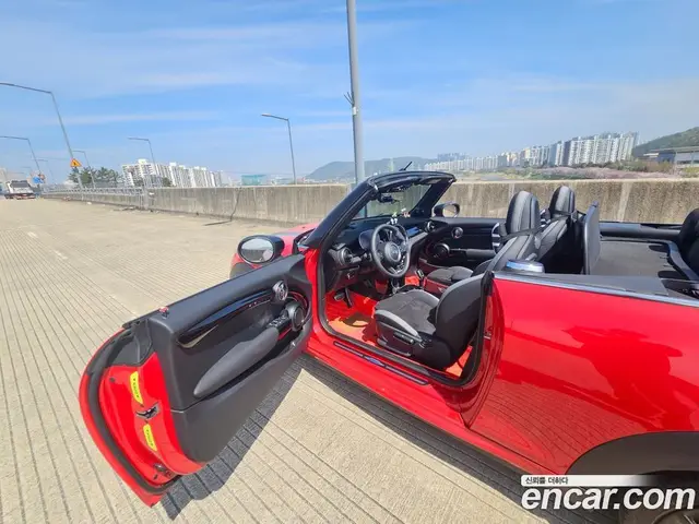 Mini Cooper Convertible 2024 2.0 автомат (гидро), миниатюра 9 Mini Cooper Convertible 2024 2.0 автомат (гидро), миниатюра 9