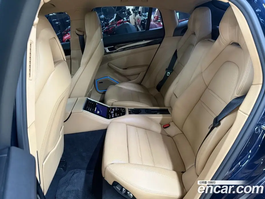 Porsche Panamera 2018 3.0 автомат (гидро), фото 18 Porsche Panamera 2018 3.0 автомат (гидро), фото 18