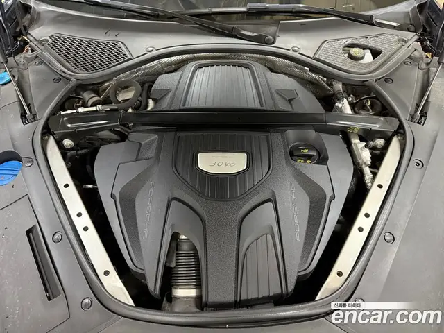 Porsche Panamera 2018 3.0 автомат (гидро), миниатюра 6 Porsche Panamera 2018 3.0 автомат (гидро), миниатюра 6