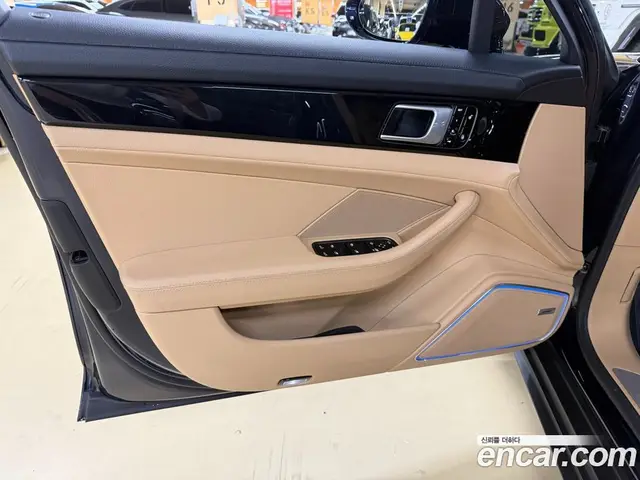 Porsche Panamera 2018 3.0 автомат (гидро), миниатюра 9 Porsche Panamera 2018 3.0 автомат (гидро), миниатюра 9