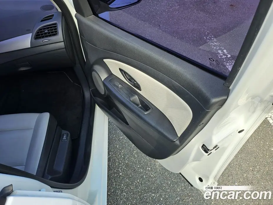 Renault (Samsung) SM3 2017 1.6 автомат (гидро), фото 20 Renault (Samsung) SM3 2017 1.6 автомат (гидро), фото 20